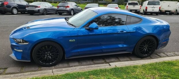 Ford Mustang image 2