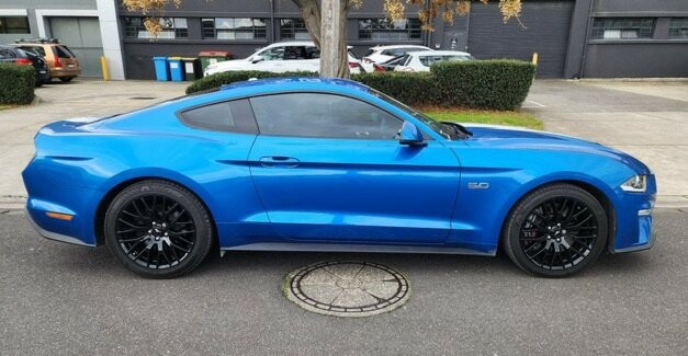 Ford Mustang image 3