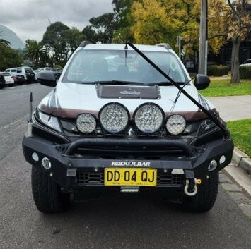 Mitsubishi Triton image 1