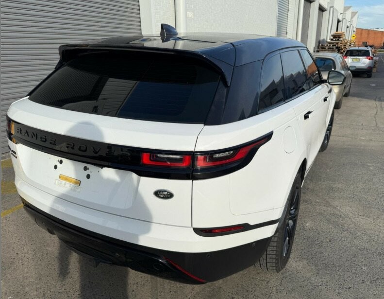 Land Rover Range Rover Velar image 2