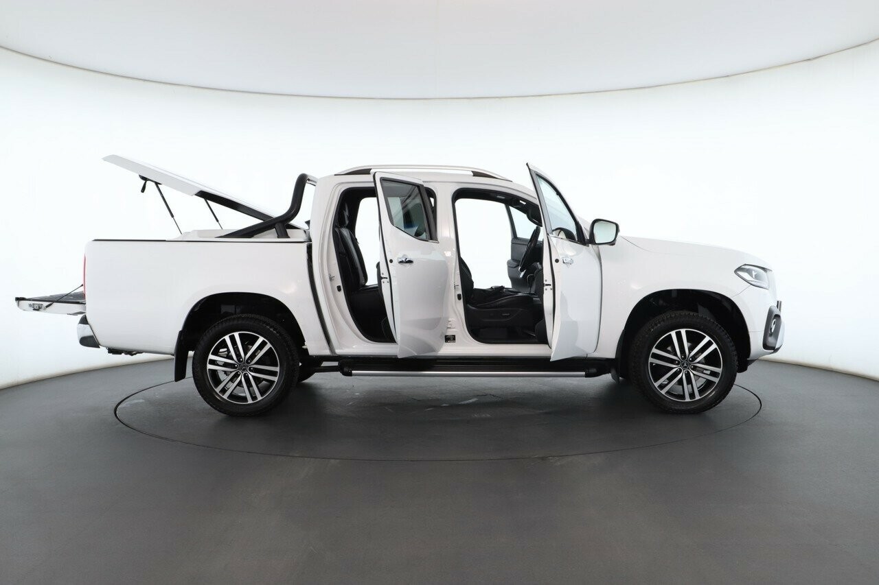 Mercedes Benz X-class image 2