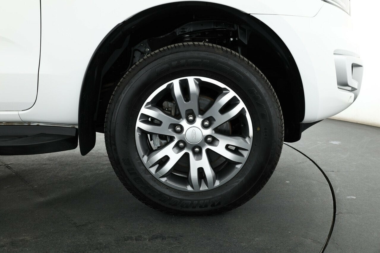 Ford Everest image 4