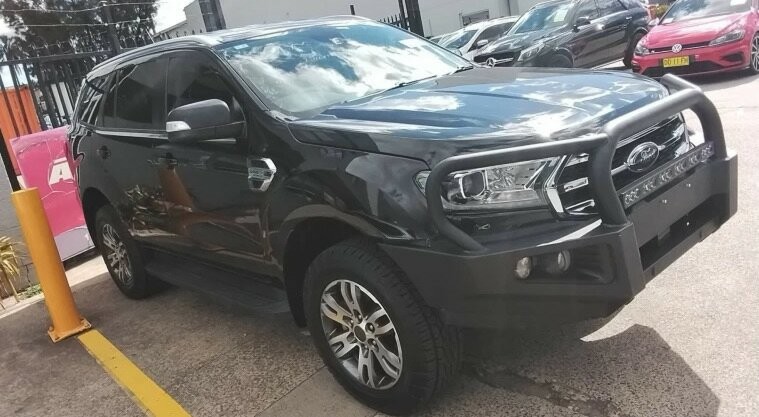 Ford Everest image 2