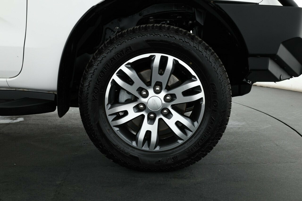 Ford Everest image 4