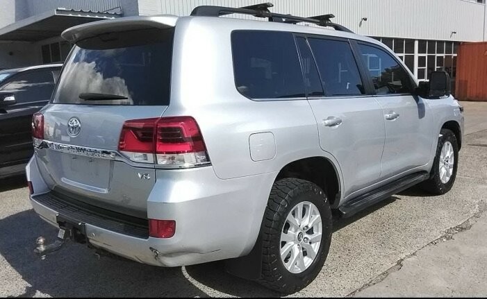 Toyota Landcruiser image 3