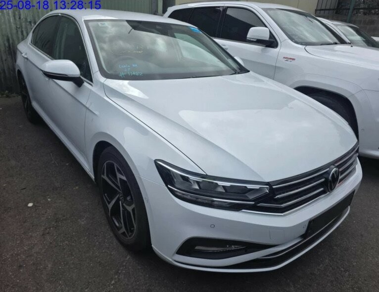 Volkswagen Passat image 2
