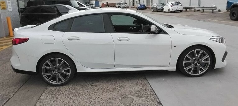 BMW 2 Series image 1