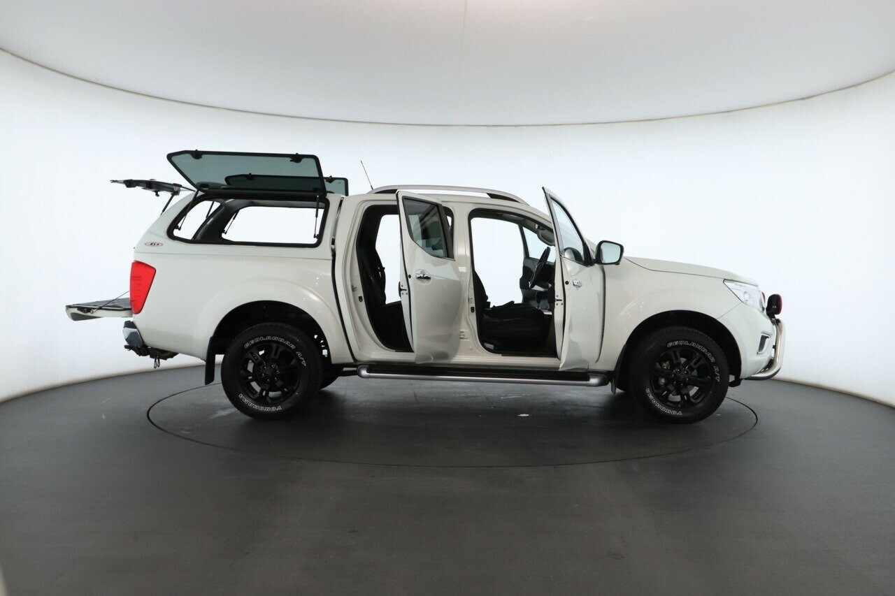 Nissan Navara image 2