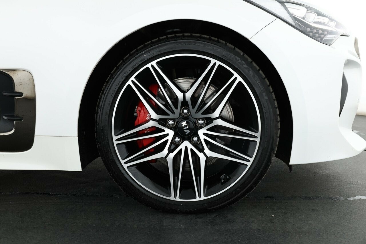 Kia Stinger image 4