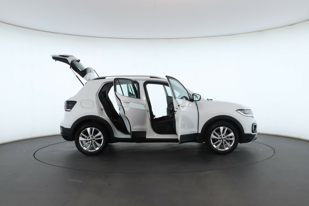 Volkswagen T-cross image 2