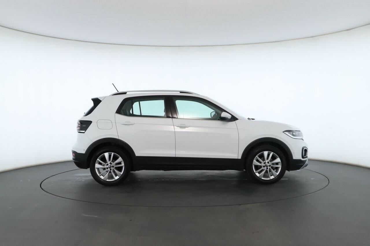 Volkswagen T-cross image 3