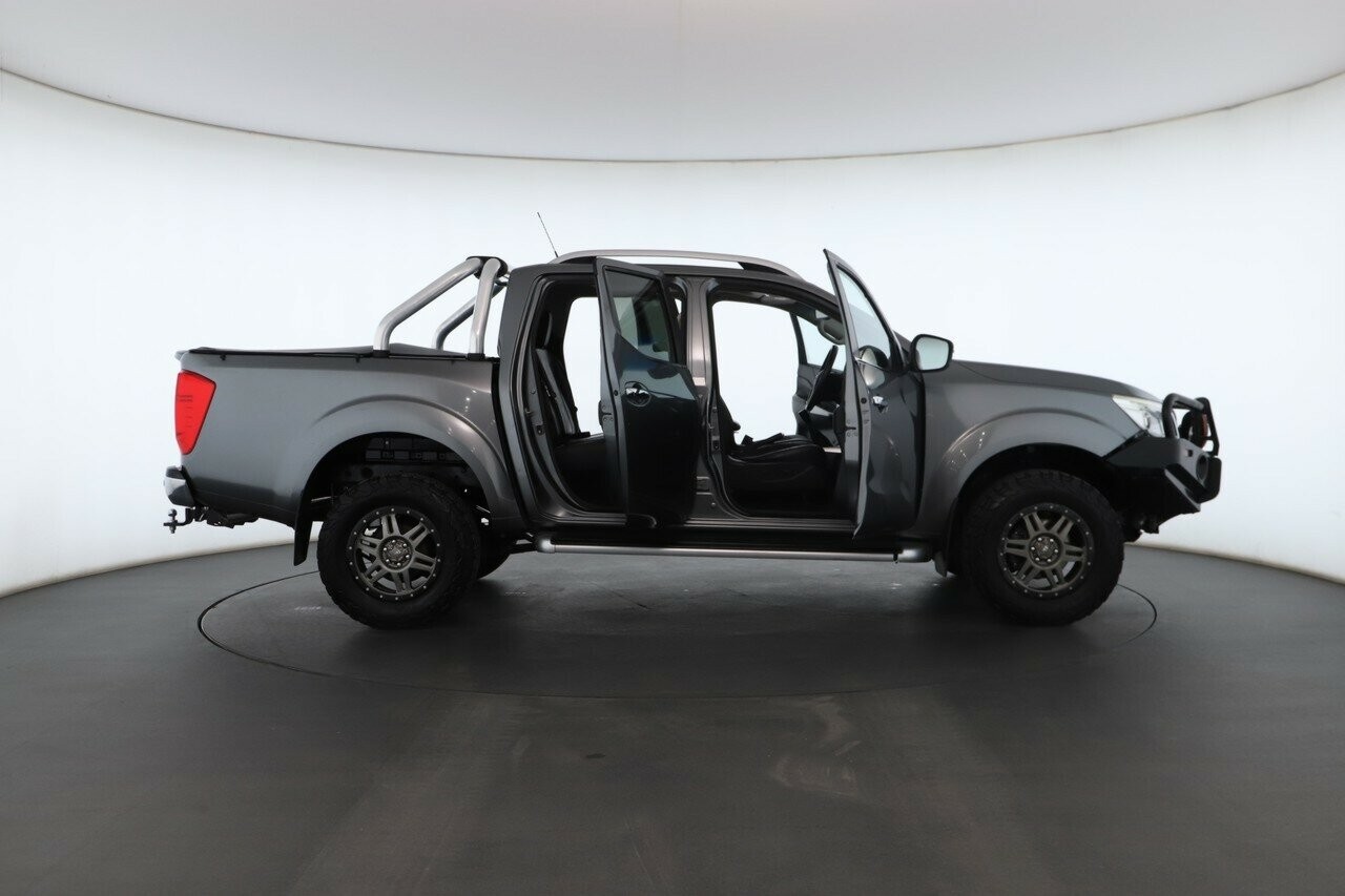 Nissan Navara image 2
