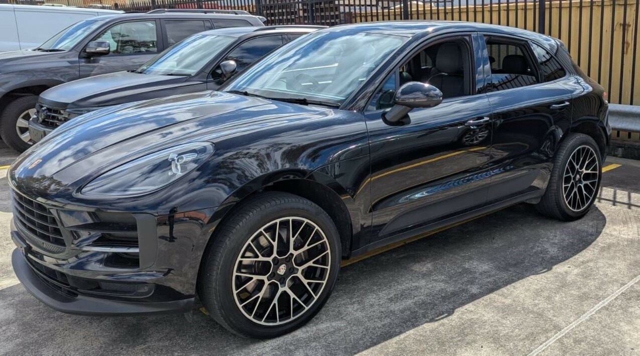 Porsche Macan image 2