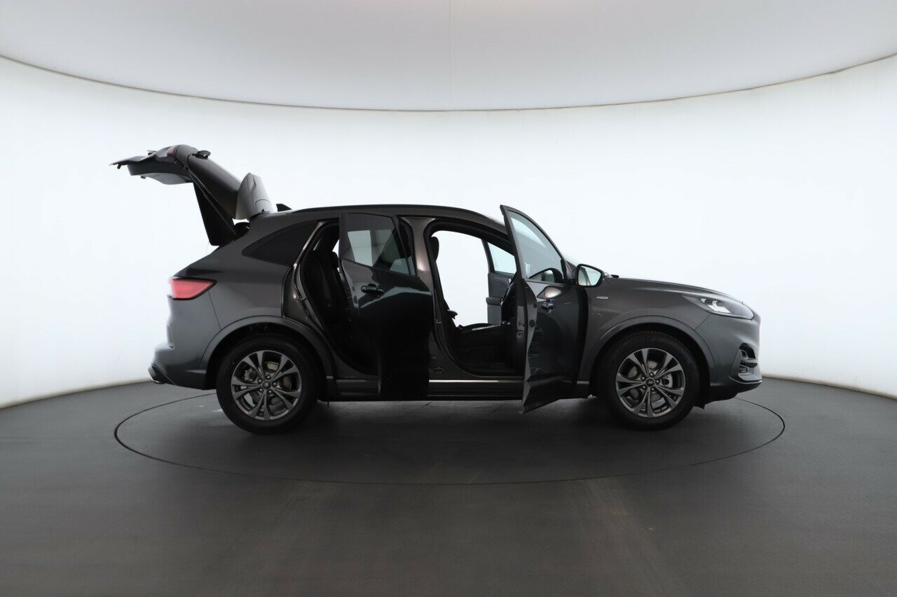 Ford Escape image 2