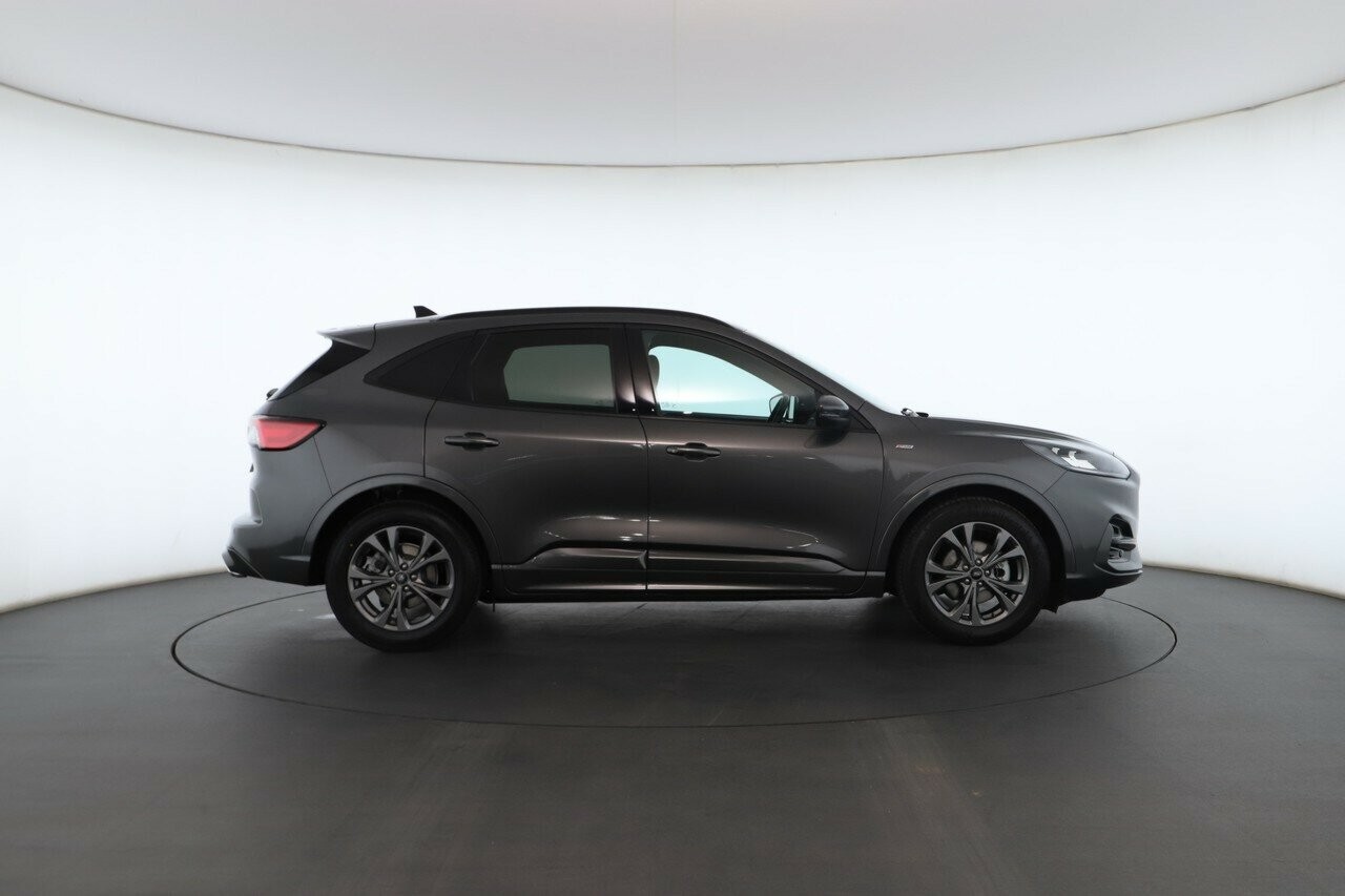 Ford Escape image 3