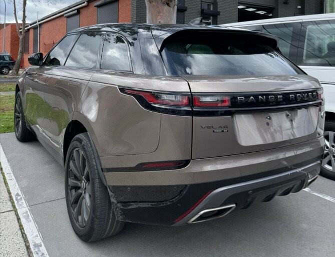 Land Rover Range Rover Velar image 2