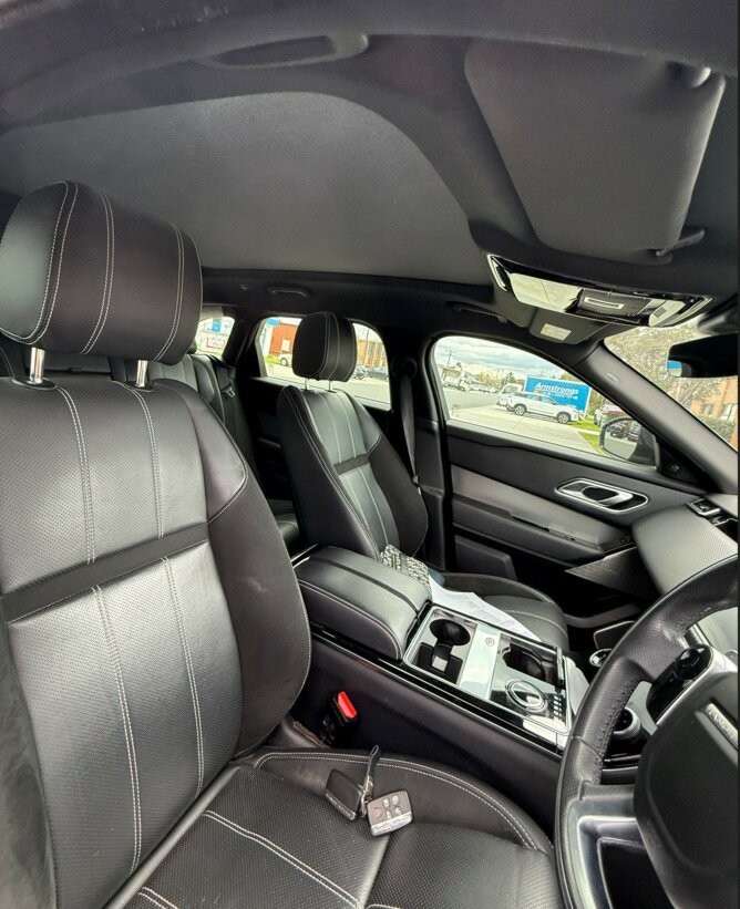 Land Rover Range Rover Velar image 3
