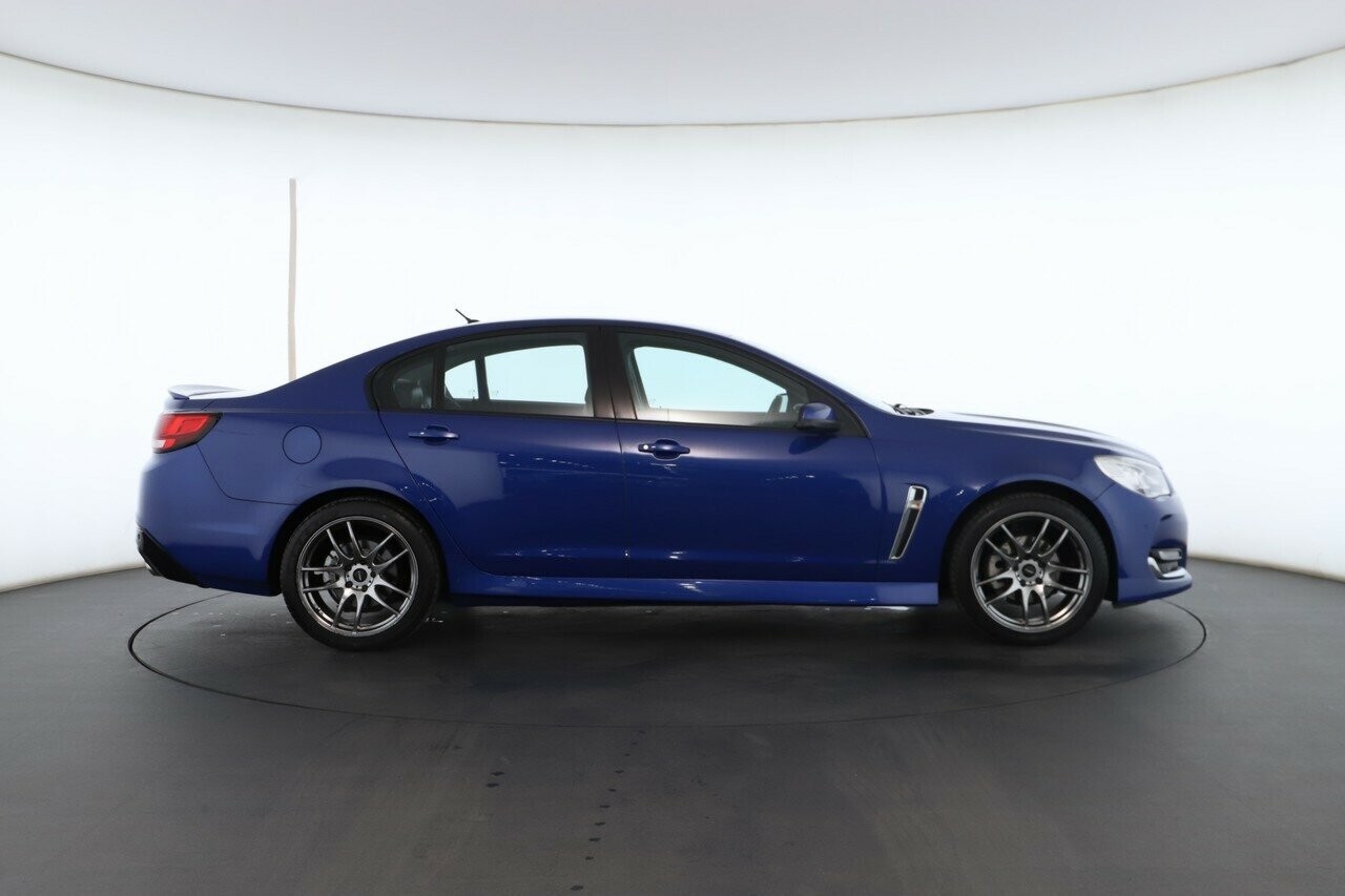 Holden Commodore image 3