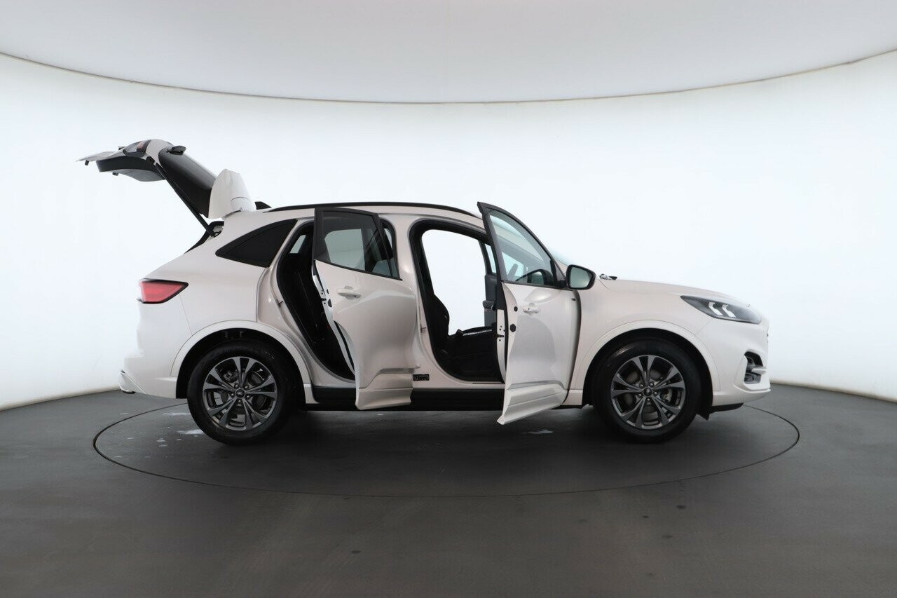 Ford Escape image 2