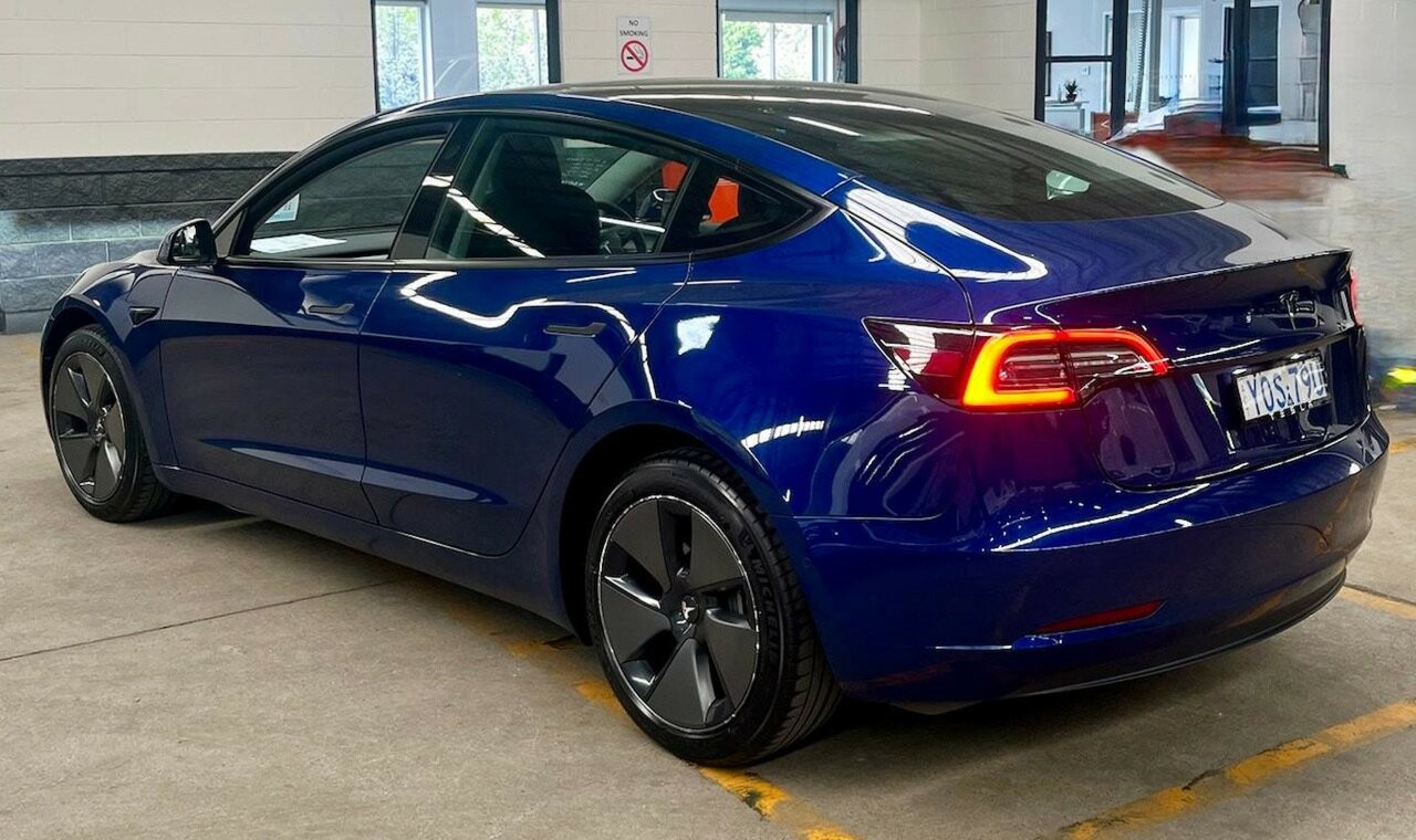 Tesla Model 3 image 2
