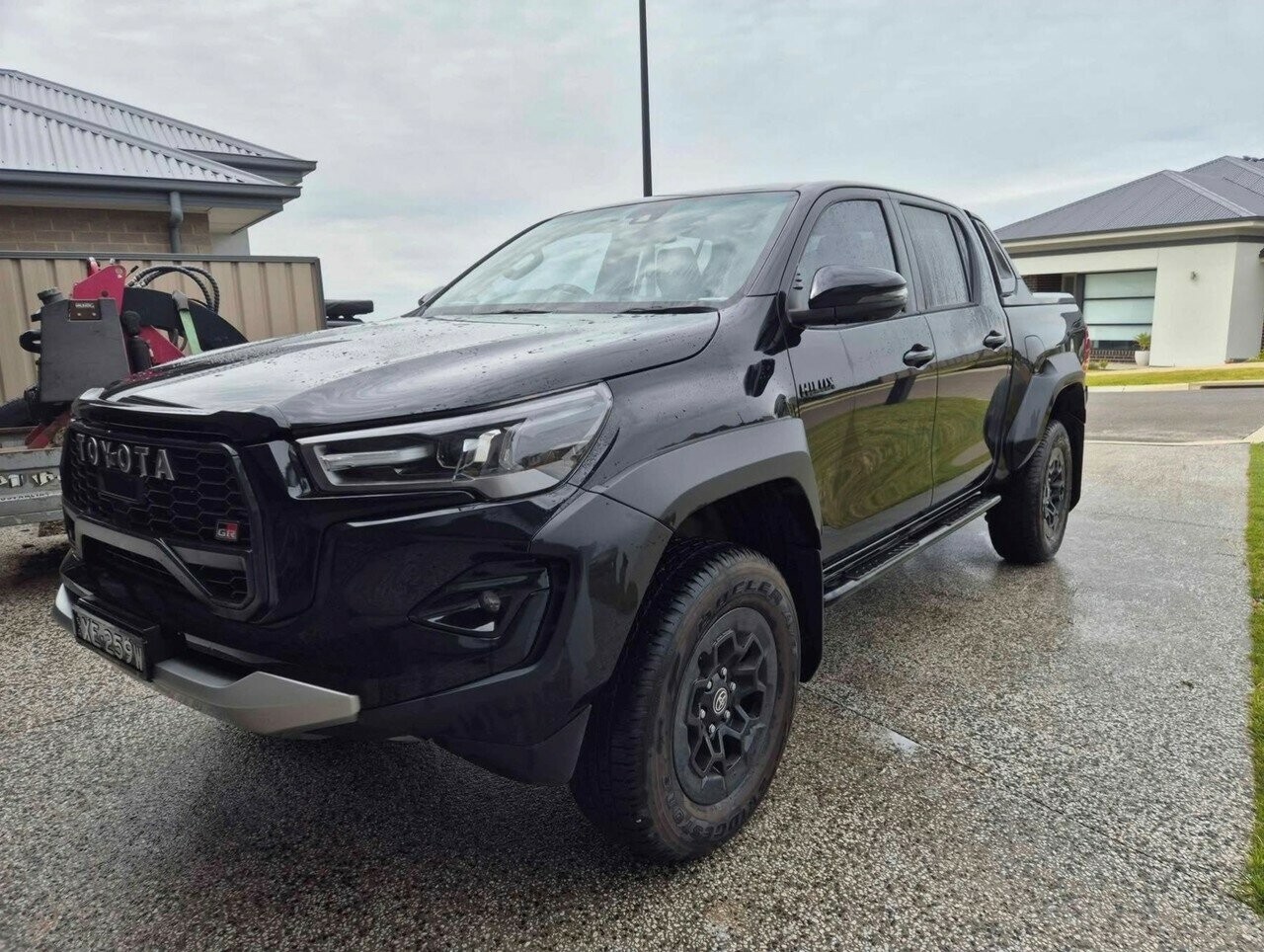 Toyota Hilux image 3