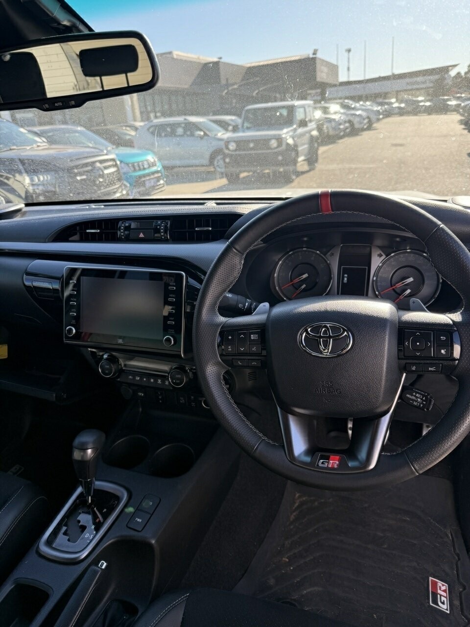 Toyota Hilux image 4