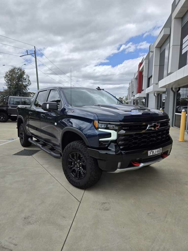 Chevrolet Silverado image 1