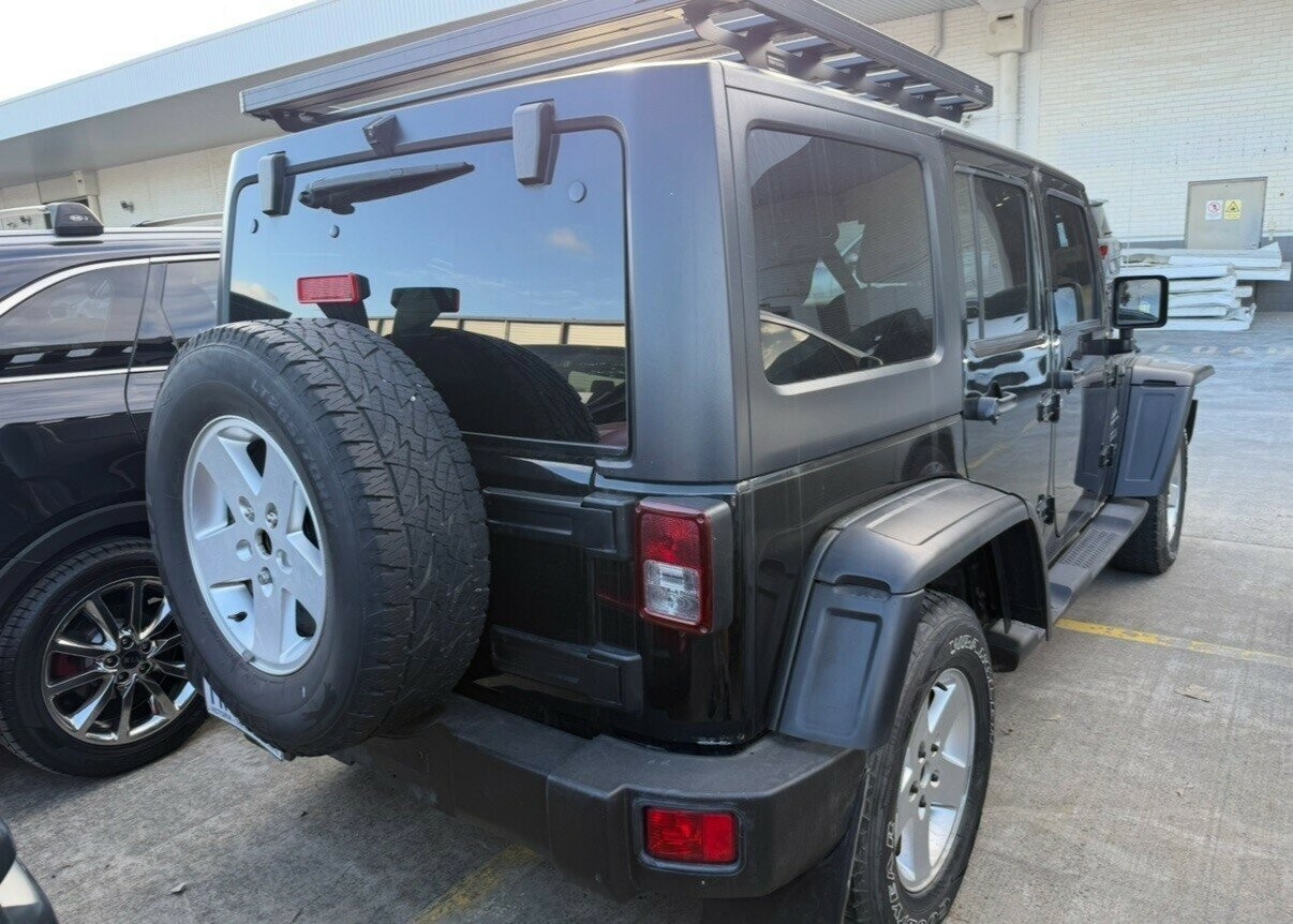 Jeep Wrangler image 3
