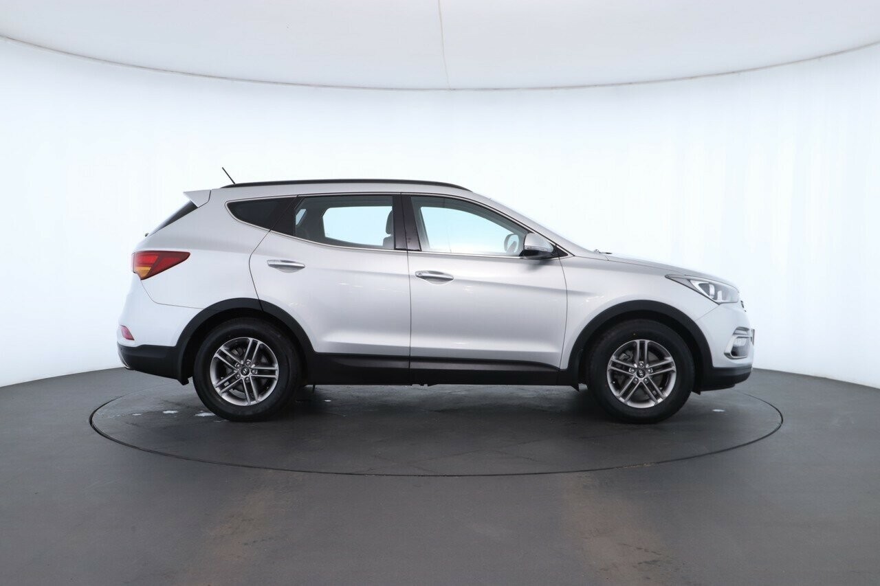 Hyundai Santa Fe image 3