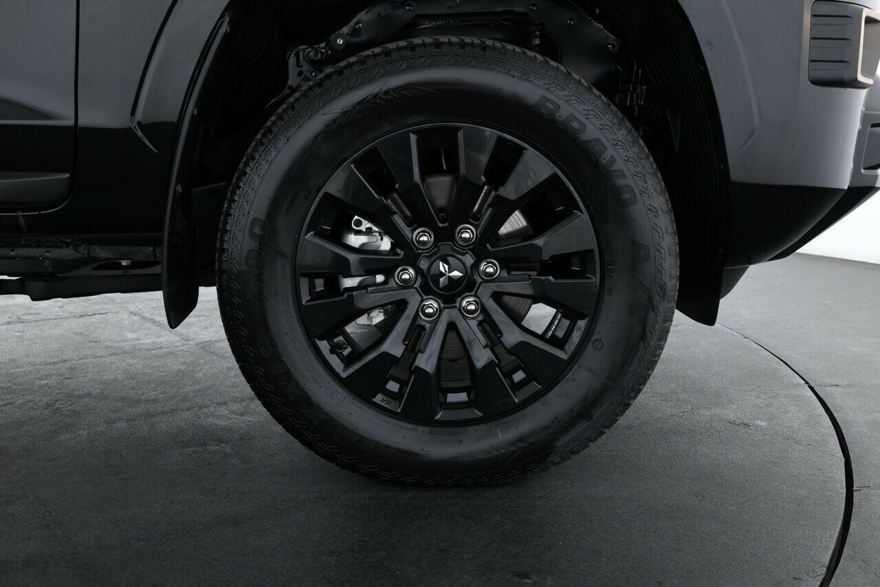 Mitsubishi Triton image 4