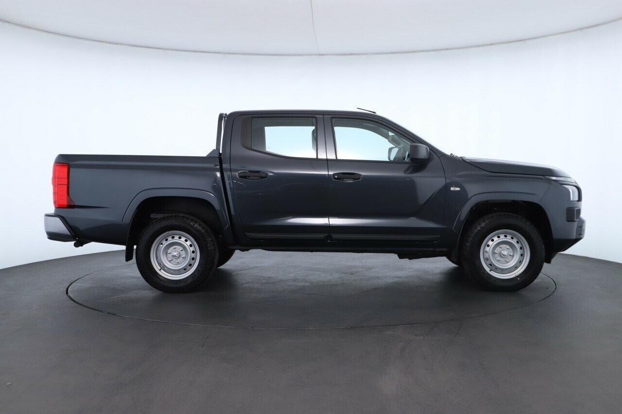 Mitsubishi Triton image 3