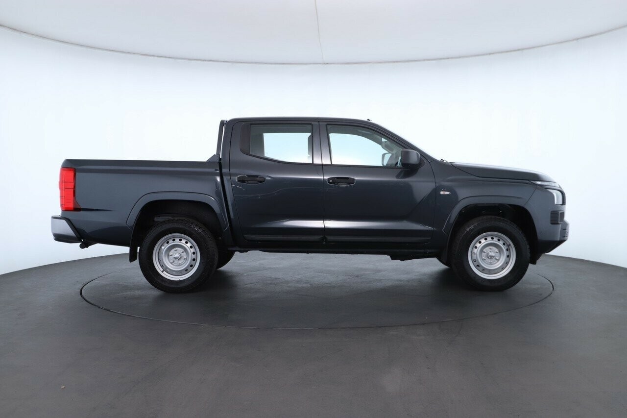 Mitsubishi Triton image 3