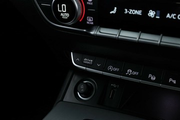 https://vehicle-cdn.autoleague.cloud/34720_61035814_28.jpg