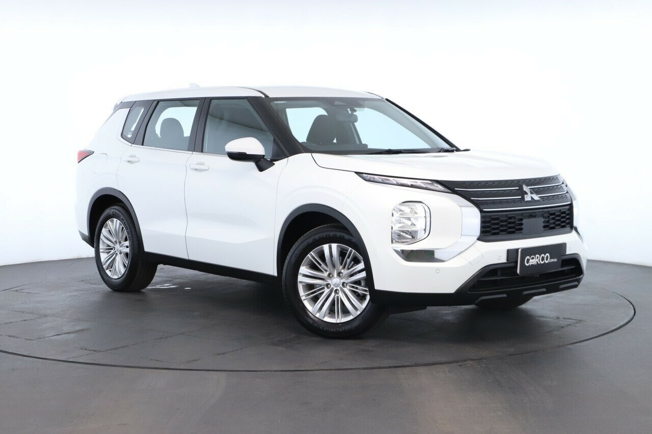 Mitsubishi Outlander image 1