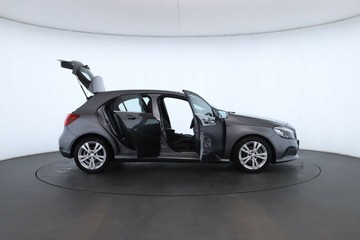 https://vehicle-cdn.autoleague.cloud/34720_61036421_37.jpg