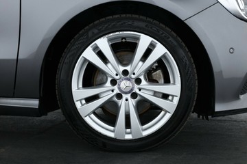 https://vehicle-cdn.autoleague.cloud/34720_61036421_4.jpg