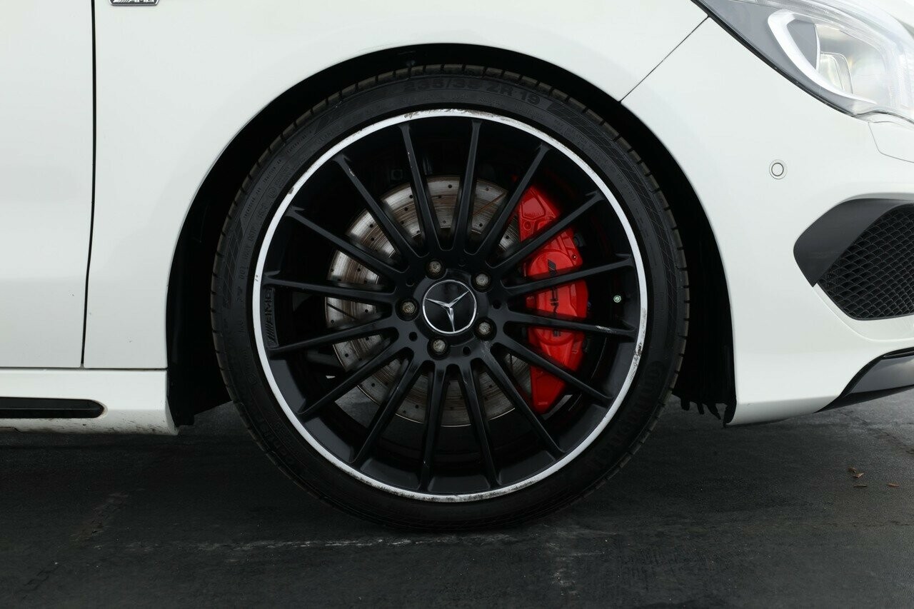 Mercedes Benz Cla-class image 4