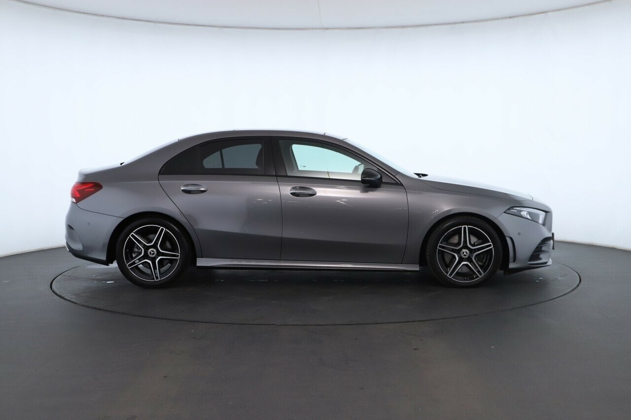 Mercedes Benz A-class image 3