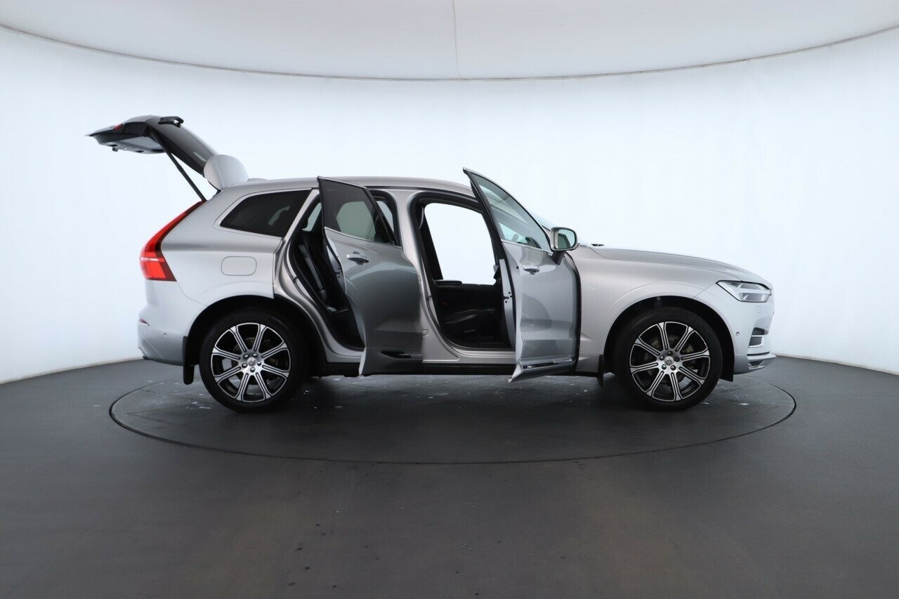 Volvo Xc60 image 2