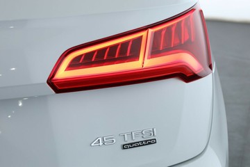 https://vehicle-cdn.autoleague.cloud/34720_61037113_15.jpg