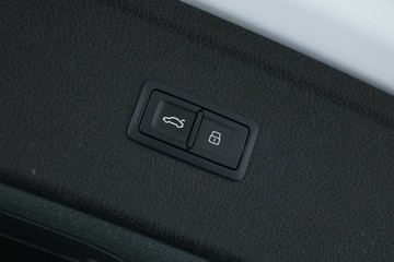 https://vehicle-cdn.autoleague.cloud/34720_61037113_17.jpg