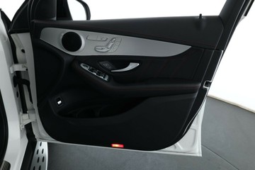 https://vehicle-cdn.autoleague.cloud/34720_61037161_19.jpg