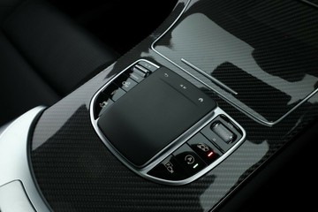 https://vehicle-cdn.autoleague.cloud/34720_61037161_30.jpg