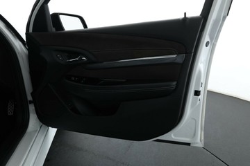 https://vehicle-cdn.autoleague.cloud/34720_61037543_18.jpg
