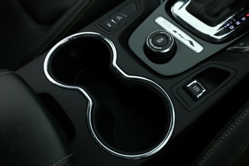 https://vehicle-cdn.autoleague.cloud/34720_61037543_27.jpg