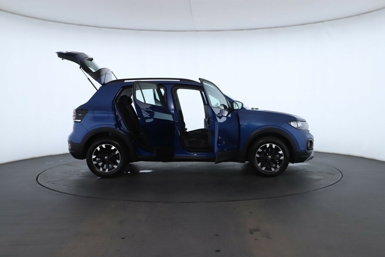Volkswagen T-cross image 2