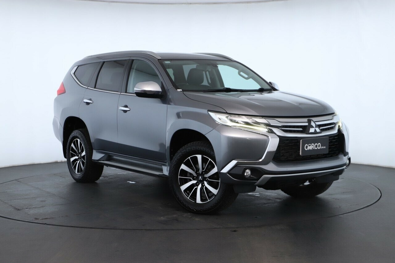 Mitsubishi Pajero Sport image 1