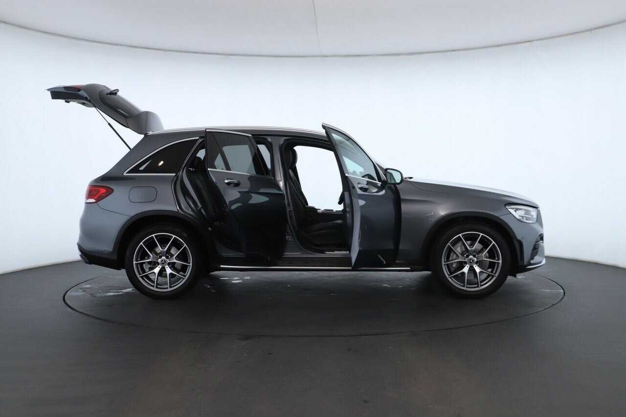 Mercedes Benz Glc-class image 2