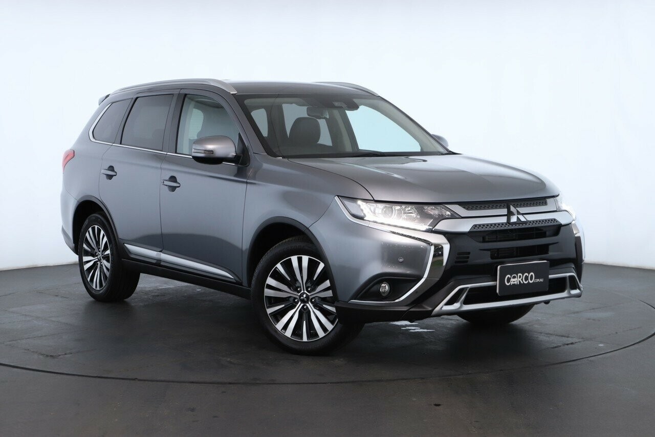 Mitsubishi Outlander image 1