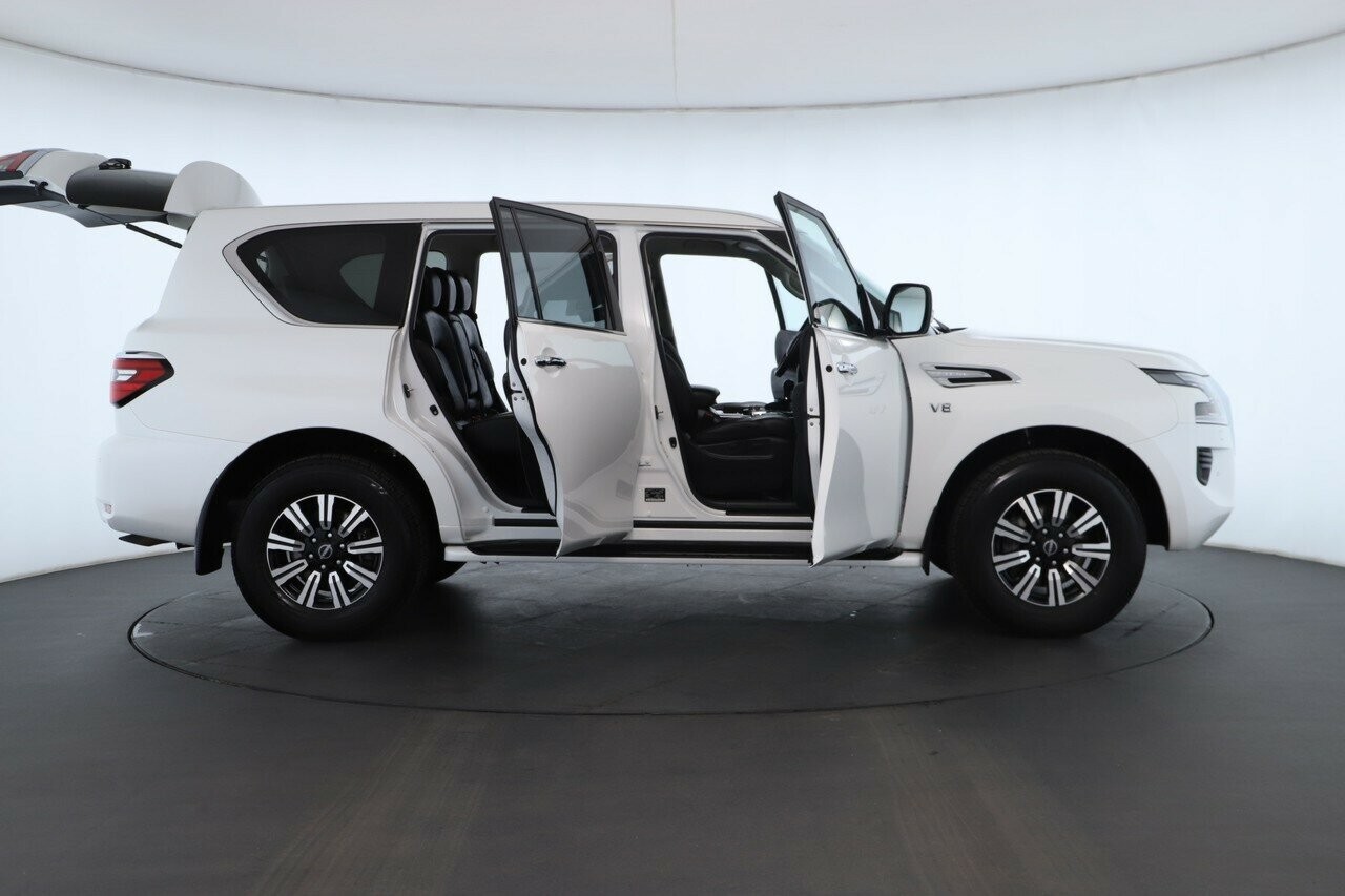Nissan Patrol image 2